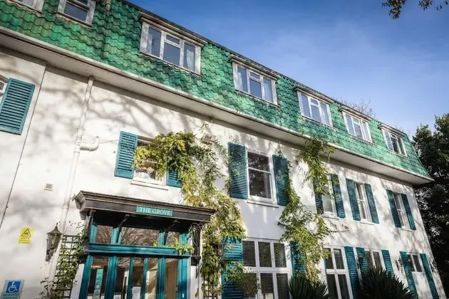 THE GROVE HOTEL - Dış Mekan