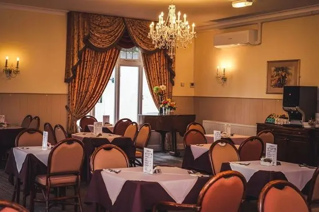 THE GROVE HOTEL - Yerinde Yemek