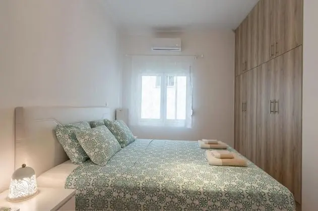 GTD8210 - Acropolis Cozy Apt.