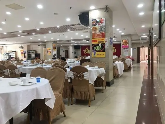 Guangzhou Helong Hotel - Yerinde Yemek