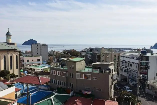 Gudeok Guest House - Hostel