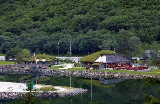 Gudvangen Fjordtell & Apartments
