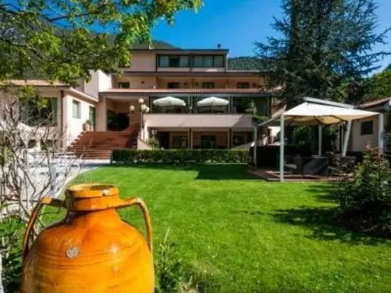 Guesia Village Hotel