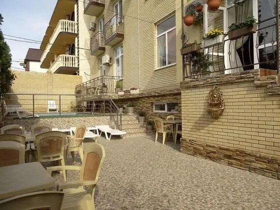 Guest House Amur - Dış Mekan