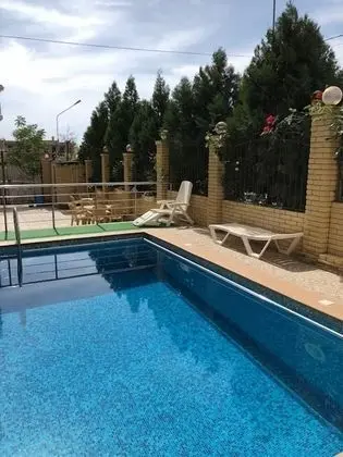 Guest House Amur - Havuz