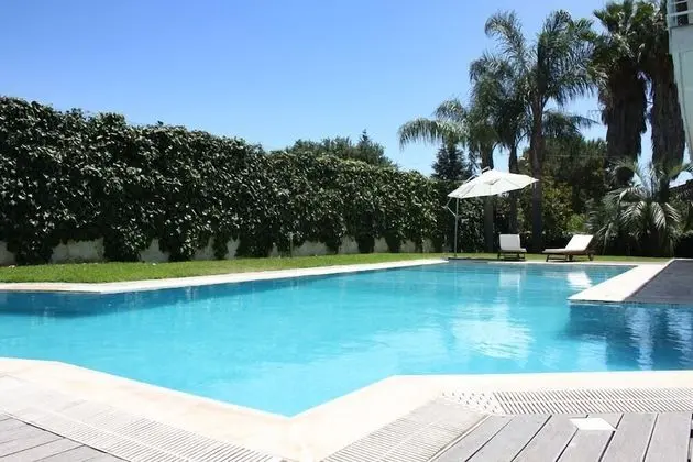 Guest House Ara Town - Havuz