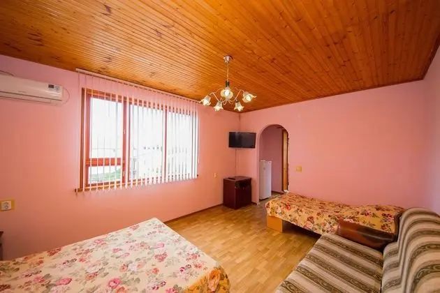 Guest House on Chernomorskaya Ulitsa - Oda