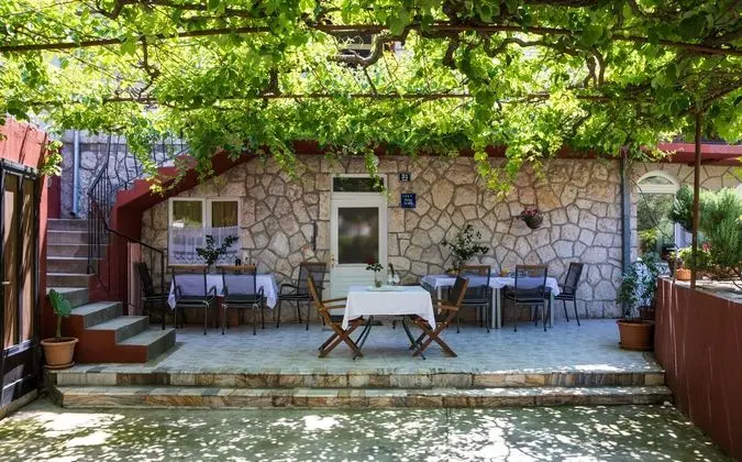 Guest House J&J