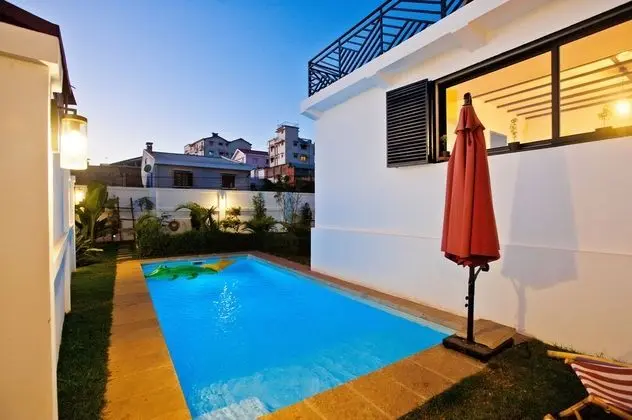 Guest house # jardin # piscine # prox centre ville - Havuz