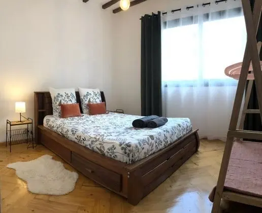 Guest house # jardin # piscine # prox centre ville - Oda