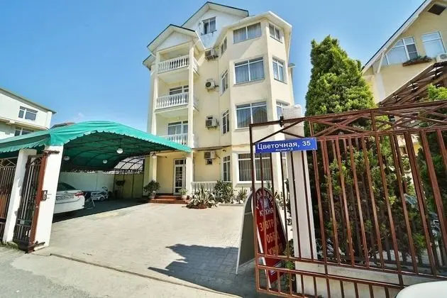 Guest House Na Tsvetochnoy