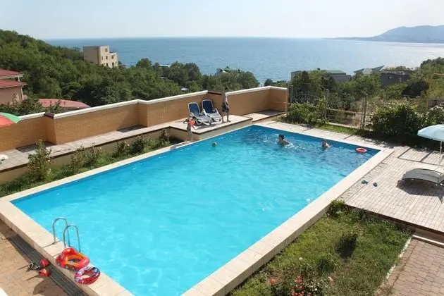 Guest House Nikolaevskiy - Havuz