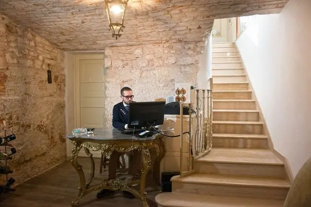 The Guest House - Palazzo Scotto - Lobi