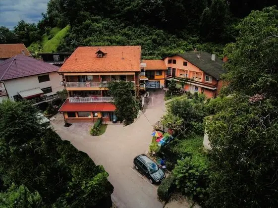 Guest House PASHA
