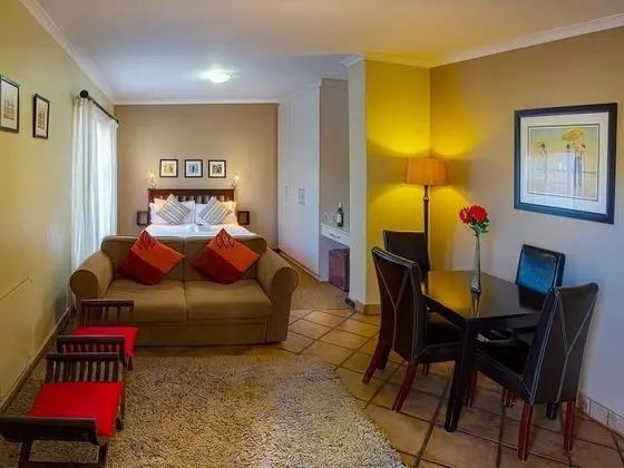 Guest Room With Double bed and Kitchen, in Port Elizabeth Ideal Business Travel