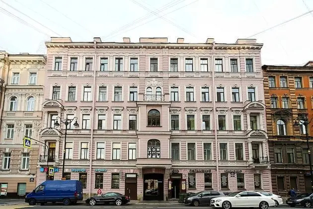 Guest Rooms at Marata Street 8-5