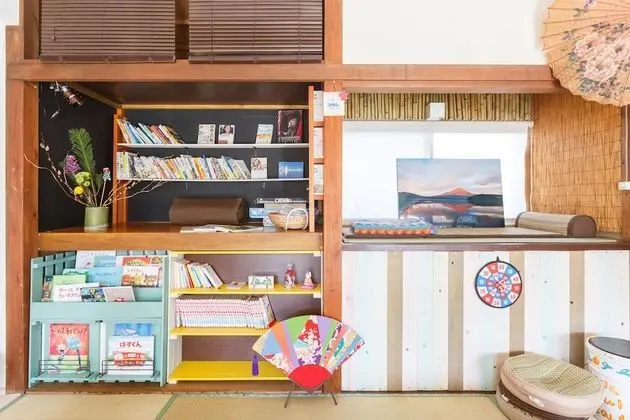 Guesthouse Asobi Factory - Hostel - İç Mekan