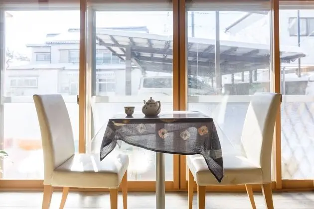 Guesthouse Asobi Factory - Hostel - Yerinde Yemek