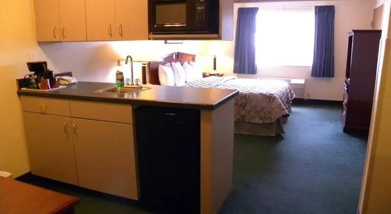 GuestHouse Inn & Suites Kelso / Longview