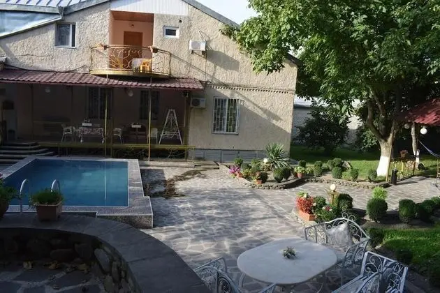 Guesthouse Lago & Wine Cellar