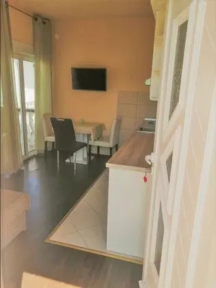 Guesthouse Mira - Dış Mekan