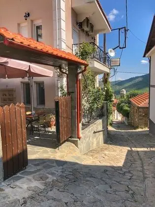 Guesthouse Monopati