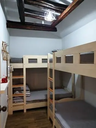 Guesthouse Party-Free Pub - Hostel - Oda