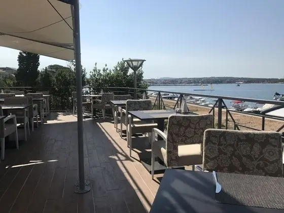 Guesthouse Punta Mira - Beachfront - Yerinde Yemek