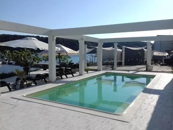 Guesthouse Raffaello - Havuz