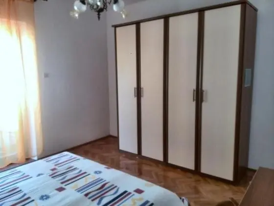 Guesthouse Raffaello - Oda