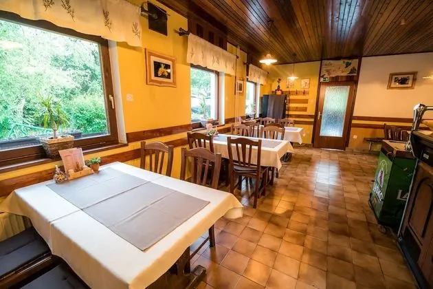 Guesthouse Resje - İç Mekan