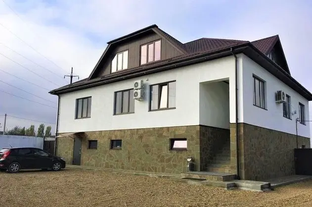 Guesthouse on Rodnikovaya 9