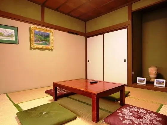 Guesthouse Tomoshibi - Hostel - Oda