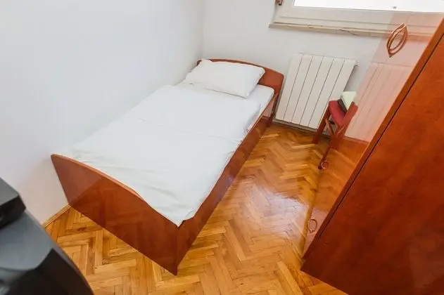 Guesthouse Varnica - Oda