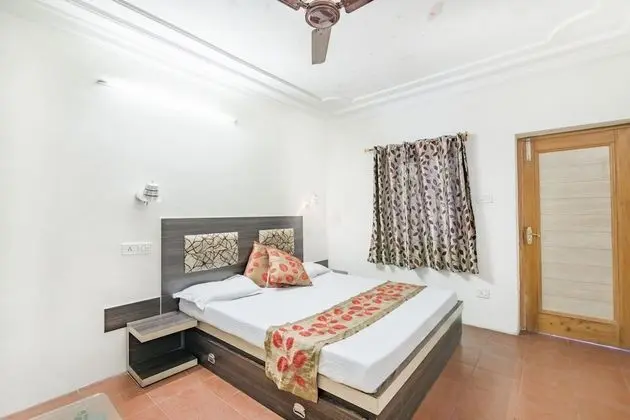 GuestHouser 1 BR Boutique stay 5a75 - Oda