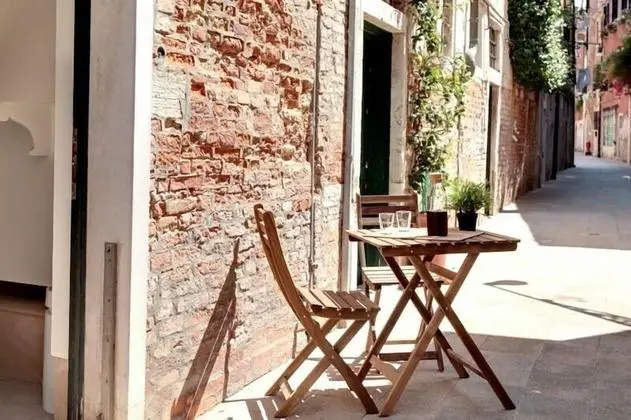 Guggenheim Collection Venice Apartment
