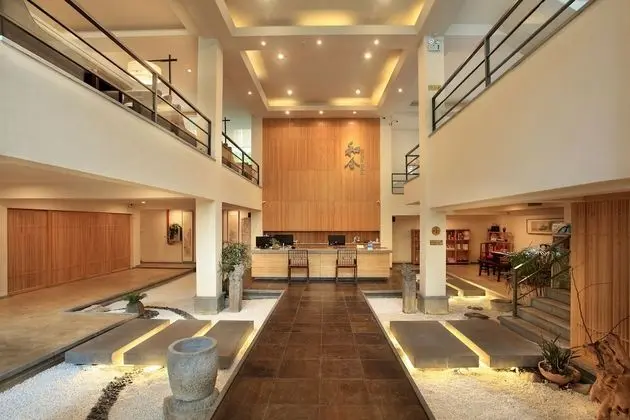 GuiLin HeShe Hotel - Lobi