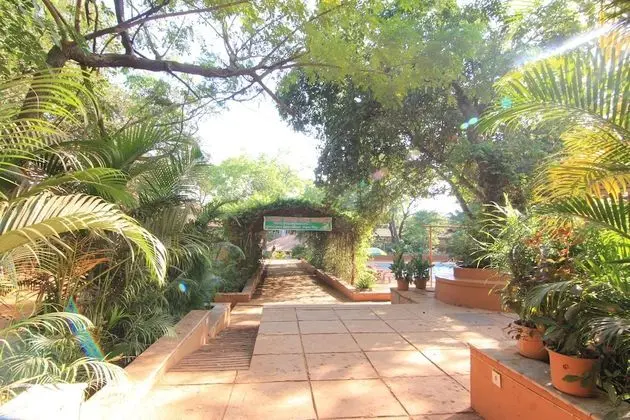 Gujarat Bhavan Hotel