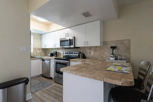 Gulf Access #B 2-bedroom w/ Heated Pool - Mutfak