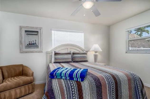 Gulf Breeze Bungalows - Oda