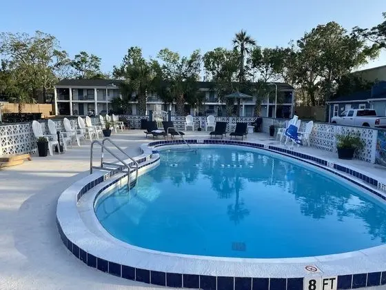 Gulf Coast Inn - Havuz
