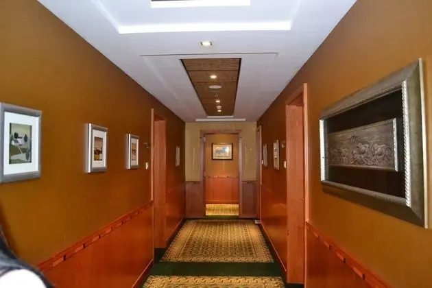 Gulf Court Hotel