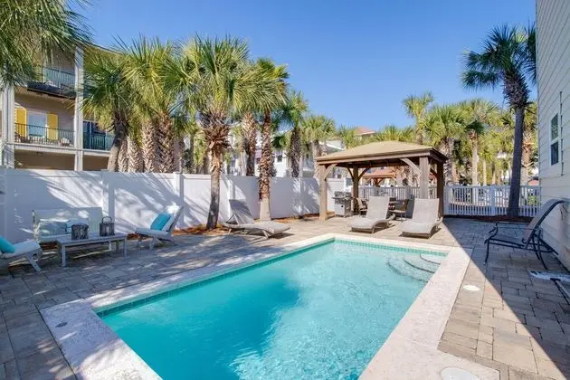 Gulfside Oasis by Avantstay Steps to Beach w/ Bbq, Pool & Video Arcade MAX OCC 20