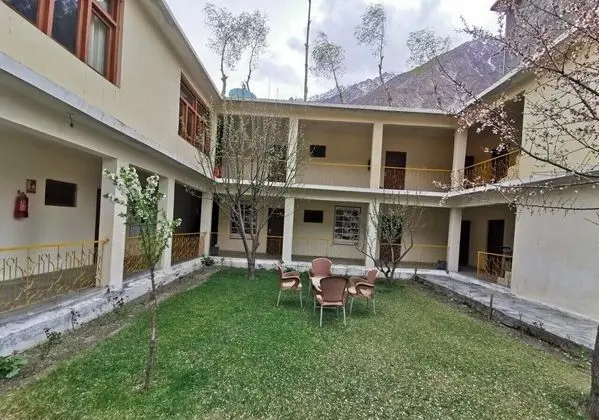 Gulmit Continental Hotel Hunza Valley - Dış Mekan