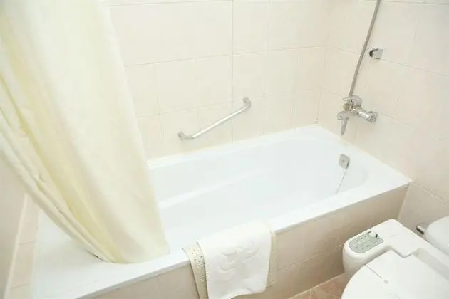 Gumi Century Tourist Hotel