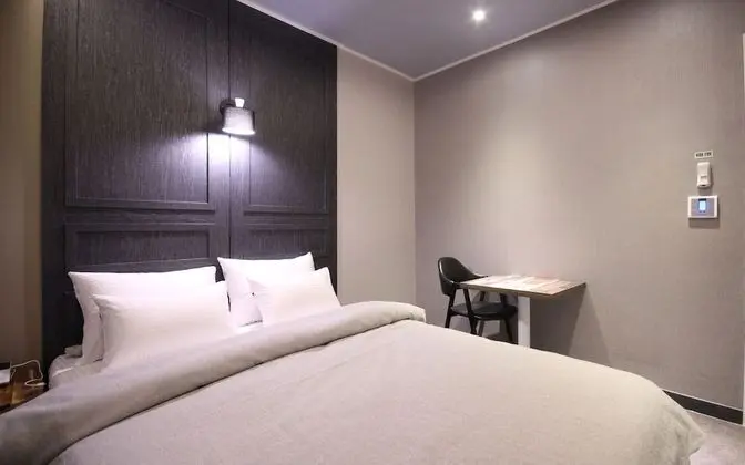 Gumi Indong Hotel Comma - Oda