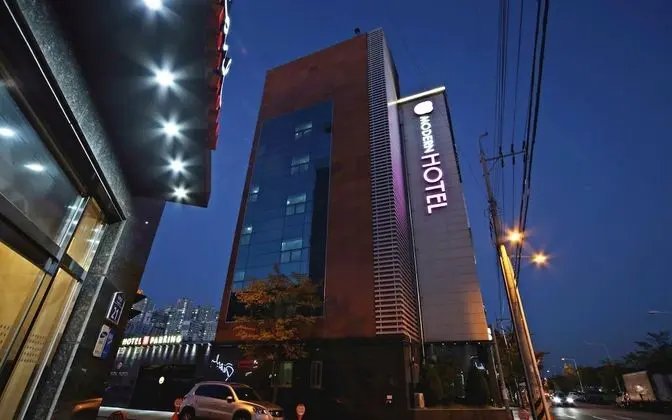 Gumi Modern Business Hotel