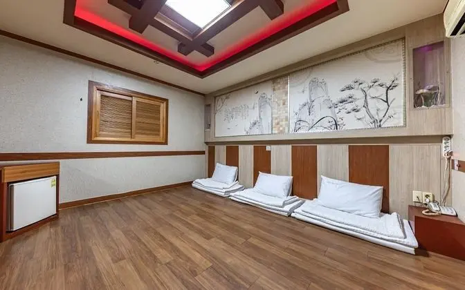 Gumi Wonpyeongdong Sponge Motel