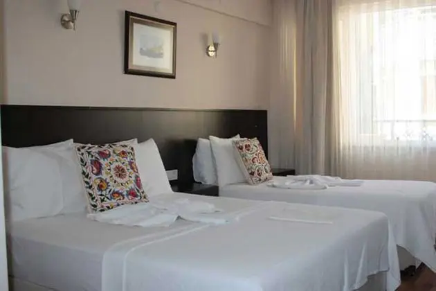 Gümüş Otel Küçükkuyu