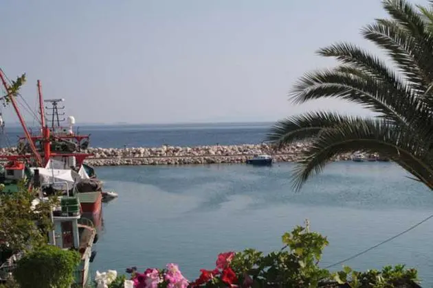 Gümüş Otel Küçükkuyu